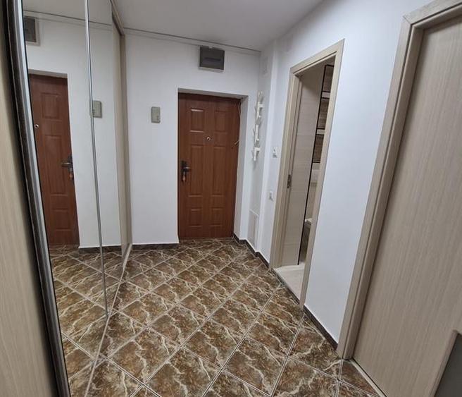 Garsonieră decomandată în Mihai Bravu