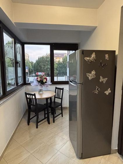 Apartament cu 2 camere decomandat în Uverturii