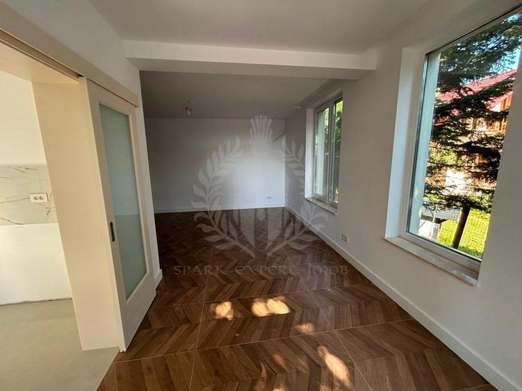 Duplex cu 4 camere cu Canalizare în Păulești