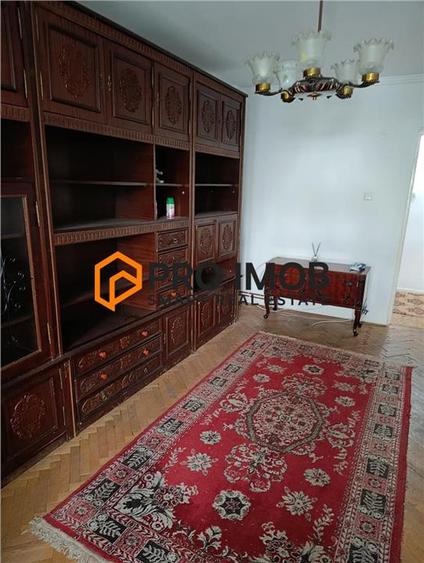 Apartament cu 3 camere decomandat în Unirii Sud