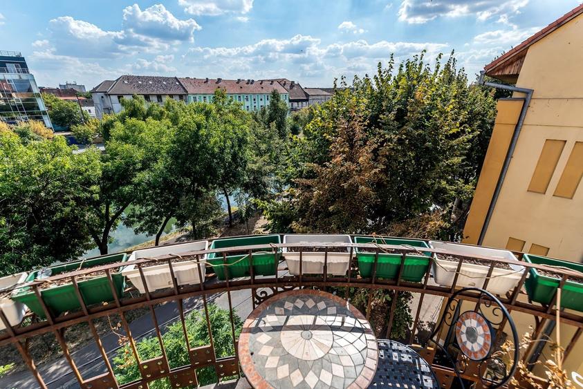 Apartament cu 3 camere semidecomandat, mobilat în Iosefin