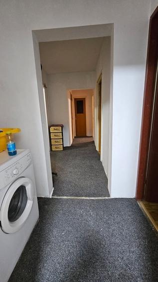 Apartament cu 4 camere decomandat în Titan