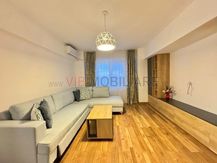 Apartament cu 3 camere semidecomandat în Crângași