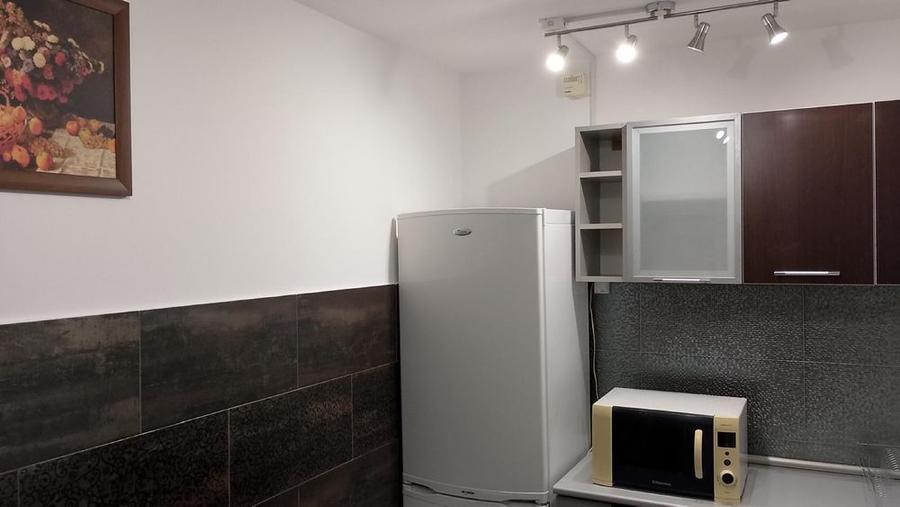 Apartament cu 2 camere decomandat în Cantemir