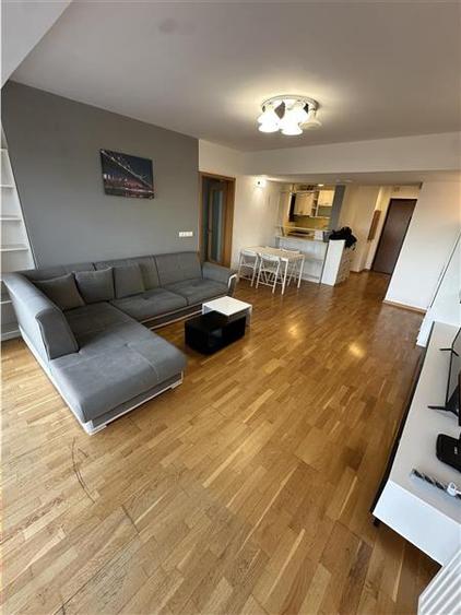 Apartament cu 2 camere semidecomandat în Băneasa