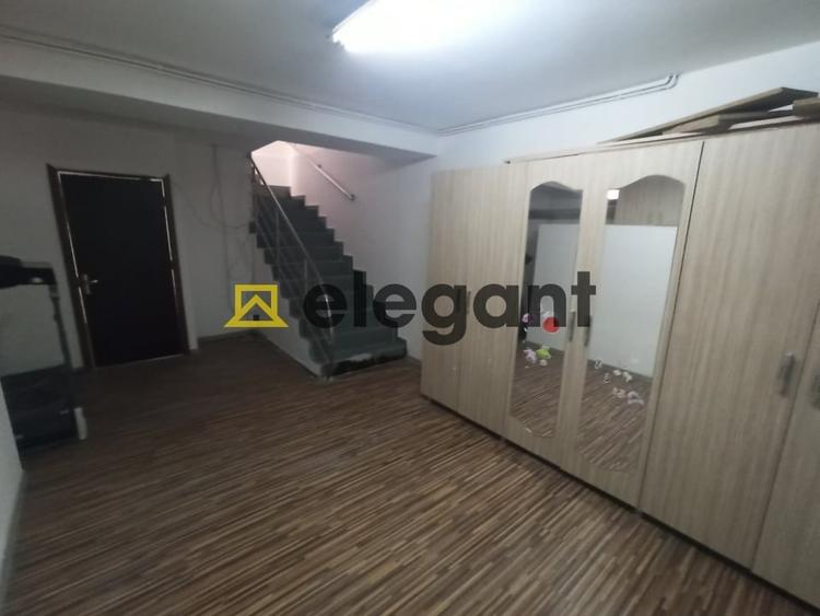 Apartament cu 5 camere decomandat, mobilat în Craiovița Nouă