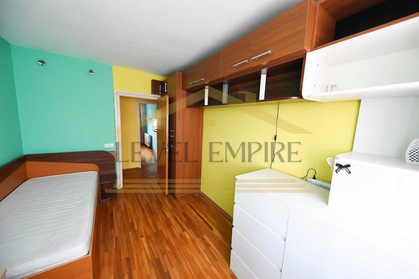 Apartament cu 3 camere semidecomandat, mobilat în Gorjului