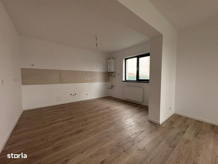 Casă cu 4 camere în Balotești
