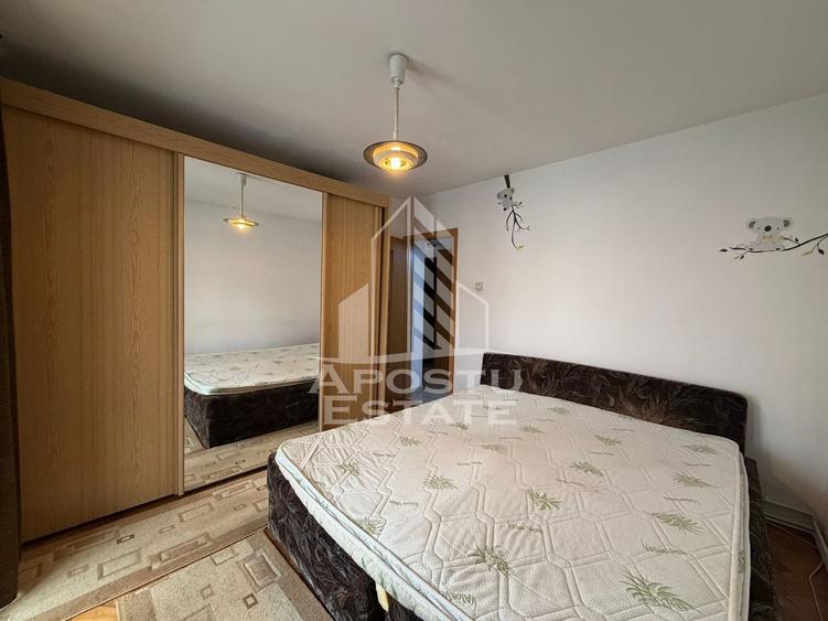 Apartament cu 2 camere decomandat, mobilat în Girocului