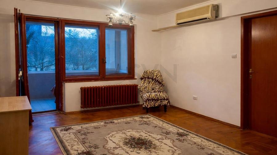 Apartament cu 2 camere decomandat, mobilat în P-ța Romană