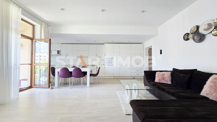 Apartament cu 3 camere decomandat, mobilat în Tractorul