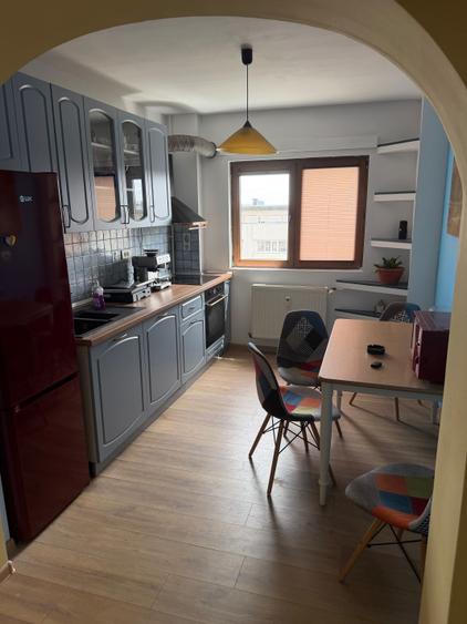 Apartament cu 2 camere decomandat în Polonă