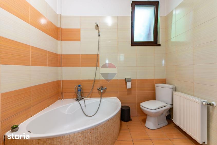 Casă cu 6 camere cu Teren 850 Mp în Corbeanca