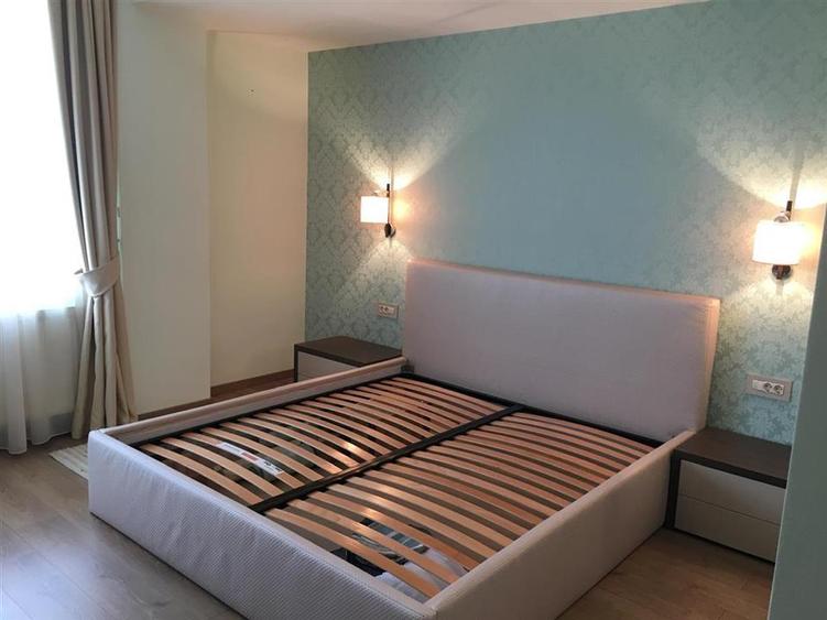 Apartament cu 3 camere decomandat, mobilat în Calea Dumbrăvii