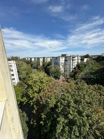 Apartament cu 3 camere circular, mobilat în Faleză