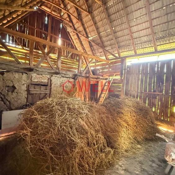 Casă cu 4 camere în Sărățeni