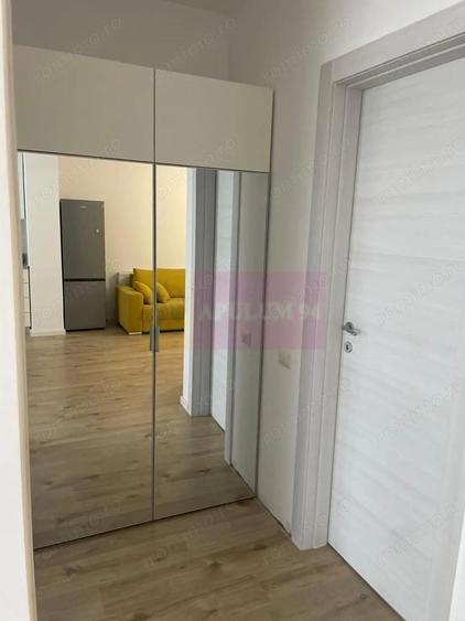 Apartament cu 2 camere semidecomandat, mobilat în Prelungirea Ghencea