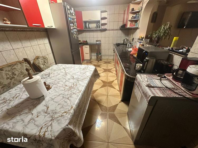 Casă cu 7 camere cu Teren 189 Mp în Plantelor