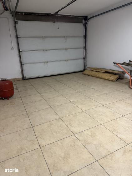 Casă cu 5 camere cu Teren 200 Mp în Central
