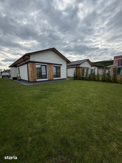 Casă cu 4 camere cu Teren 400 Mp în Apahida