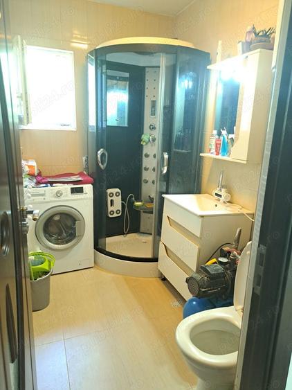 Casă cu 2 camere cu Teren 864 Mp în Central