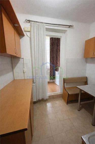 Apartament cu 2 camere decomandat în Exterior Vest