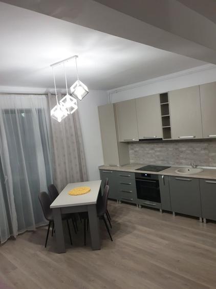 Apartament cu 2 camere semidecomandat în Giroc