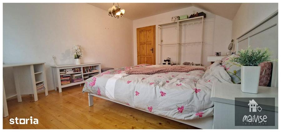 Casă cu 5 camere decomandat cu Teren 927 Mp în Hărman