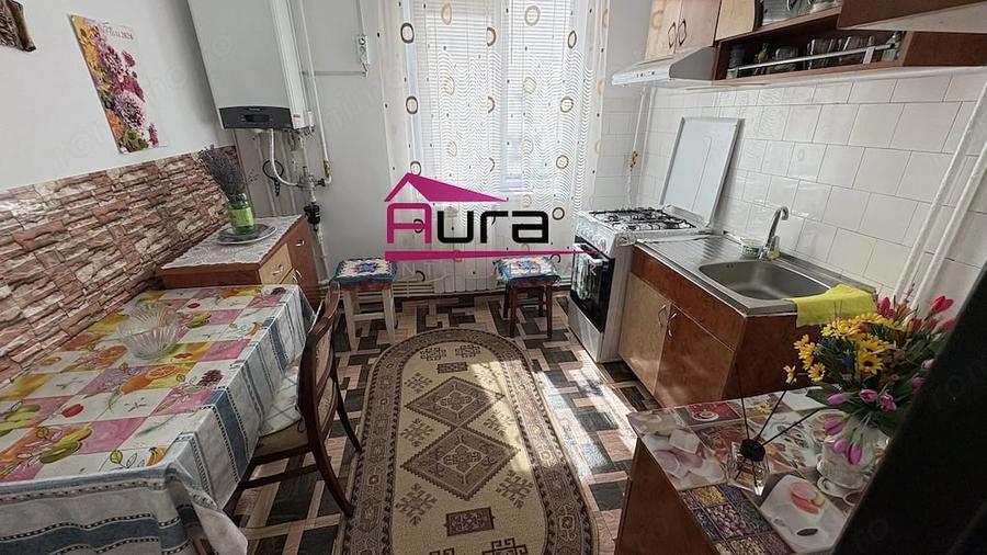 Inchiriez apartament 2 camere zona Str.Isaccei - 4