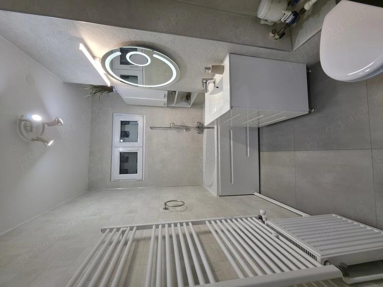 Apartament cu 3 camere semidecomandat în Gorjului
