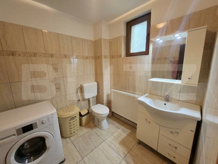 Casă individuală cu 4 camere cu Canalizare în Bariera Vâlcii