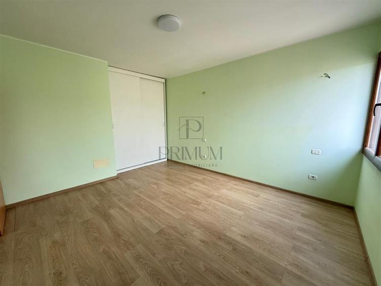 Apartament cu 3 camere decomandat în Giroc