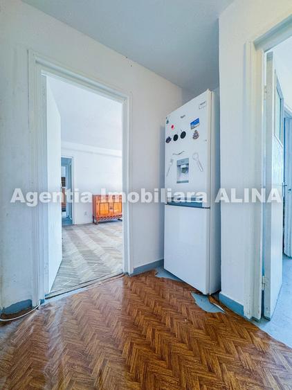 Apartament cu 2 camere semidecomandat în Piața Centrală