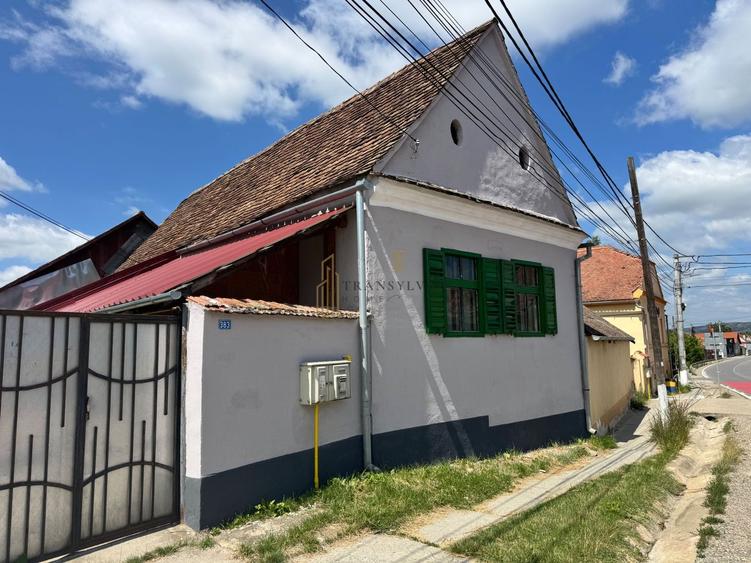 Casă individuală cu 4 camere cu Canalizare în Ruși