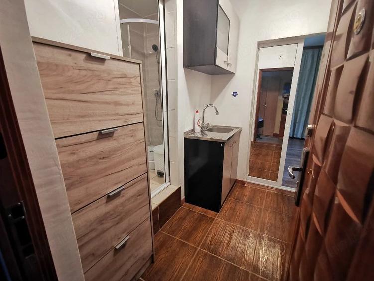 Garsonieră decomandată în Exterior Vest