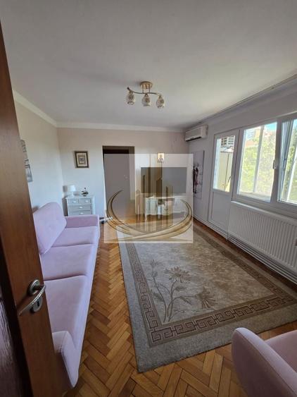 Apartament cu 3 camere semidecomandat, mobilat în Gheorghe Lazăr