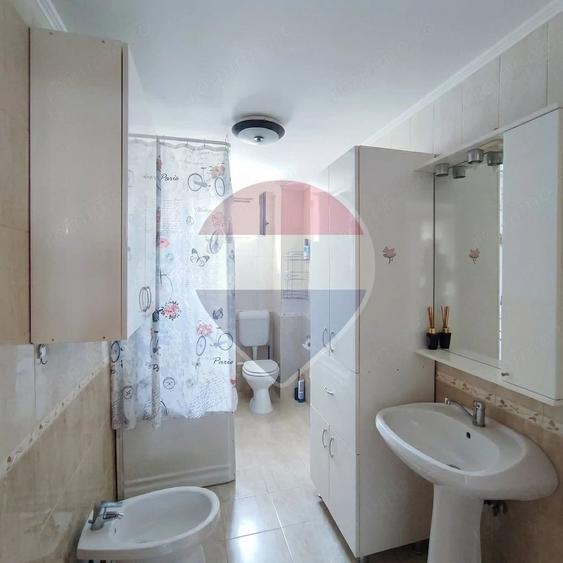 Casă cu 4 camere în Cantemir