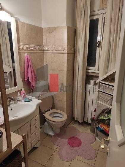 Apartament cu 3 camere semidecomandat în Universitate