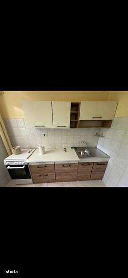 Apartament cu 2 camere semidecomandat în 1 Mai