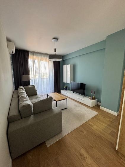 Apartament cu 3 camere decomandat, mobilat în Tineretului