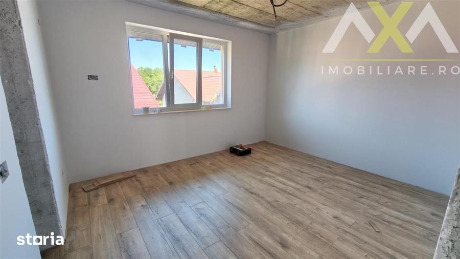 Casă cu 4 camere cu Teren 300 Mp în Valea Lupului