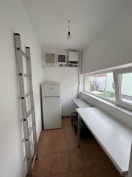 Casă individuală cu 5 camere cu Canalizare în Ronaț