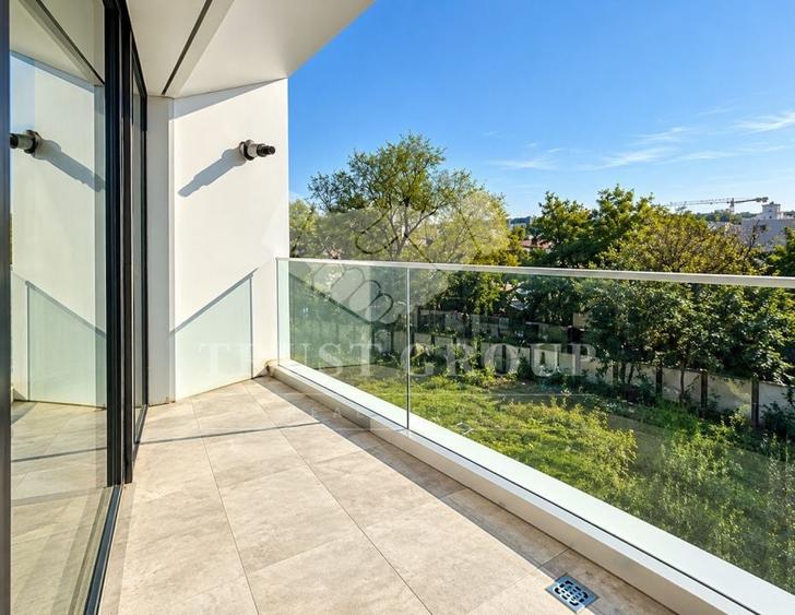 Apartament cu 3 camere decomandat, mobilat în Barbu Văcărescu