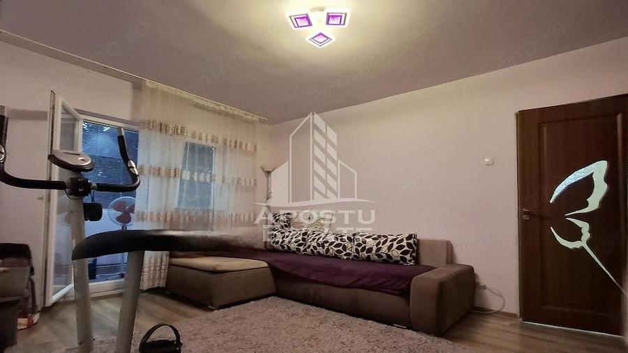 Apartament cu 2 camere semidecomandat în Micălaca