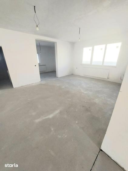 Casă cu 4 camere cu Teren 500 Mp în Central