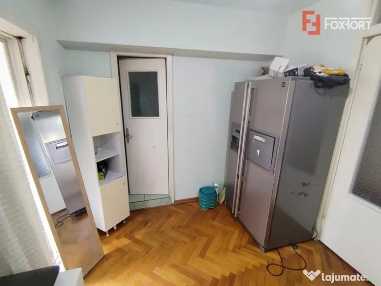 Apartament cu 4 camere decomandat în Șagului