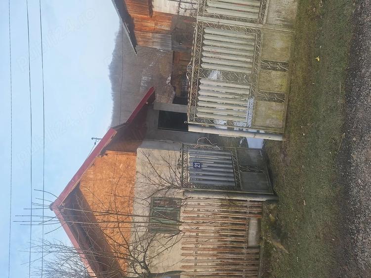 Casă cu Teren 900 Mp în Central
