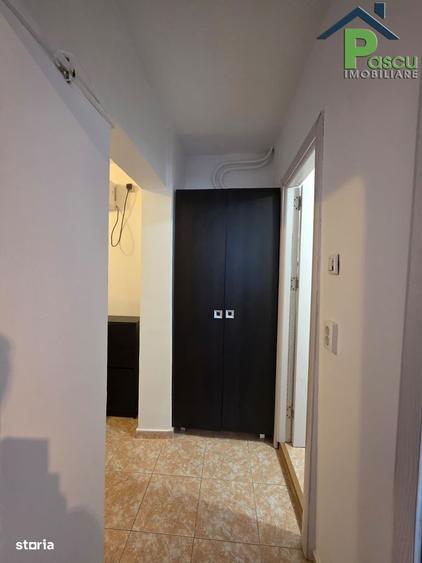 Apartament cu 3 camere decomandat, mobilat în Giurgiului