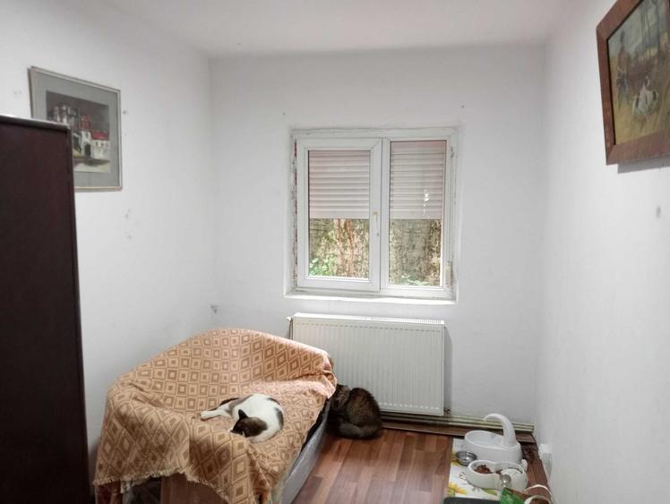 Apartament cu 4 camere decomandat în Târgu Cucu