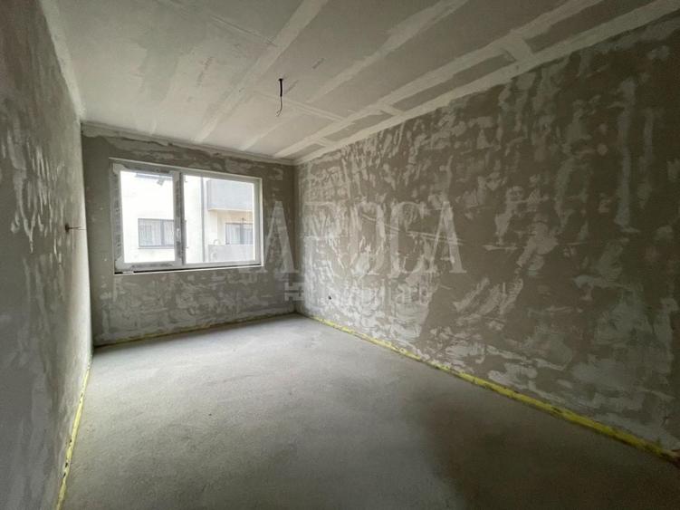 Duplex cu 4 camere cu Canalizare în Florești